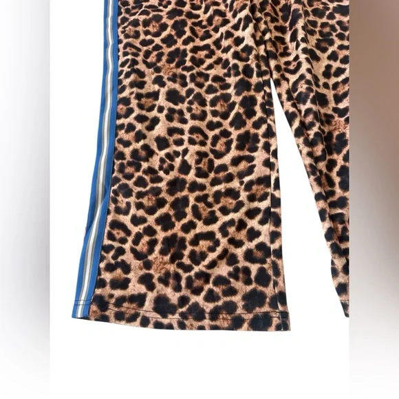Missguided leopard print side stripe track pants - Picture 9 of 13